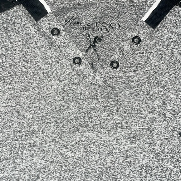 New Wot Marc Ecko  Cut & Sew New York V Neck Men’s Size Medium . - Picture 5 of 10